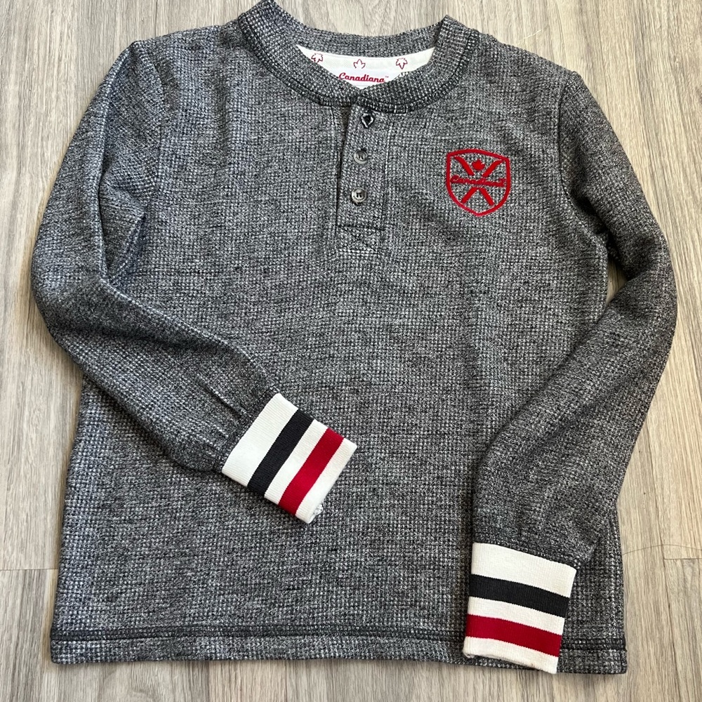 ✅long sleeve Canadiana